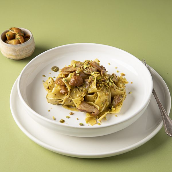 Porcini e pesto di pistacchio