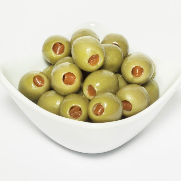 Olive verdi farcite ai peperoni