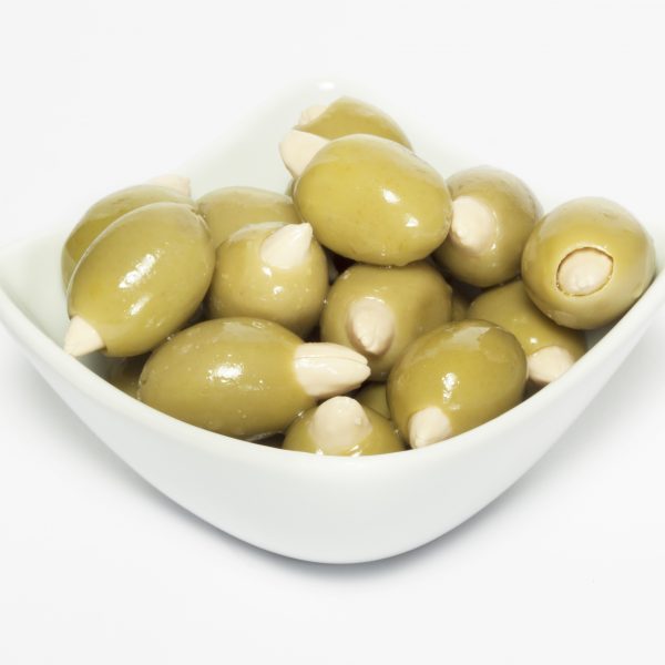 Olive verdi farcite alle mandorle